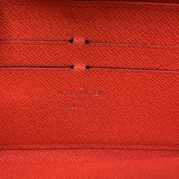 Louis Vuitton Long Zippy Wallet Epi Leather - Picture 5 of 17